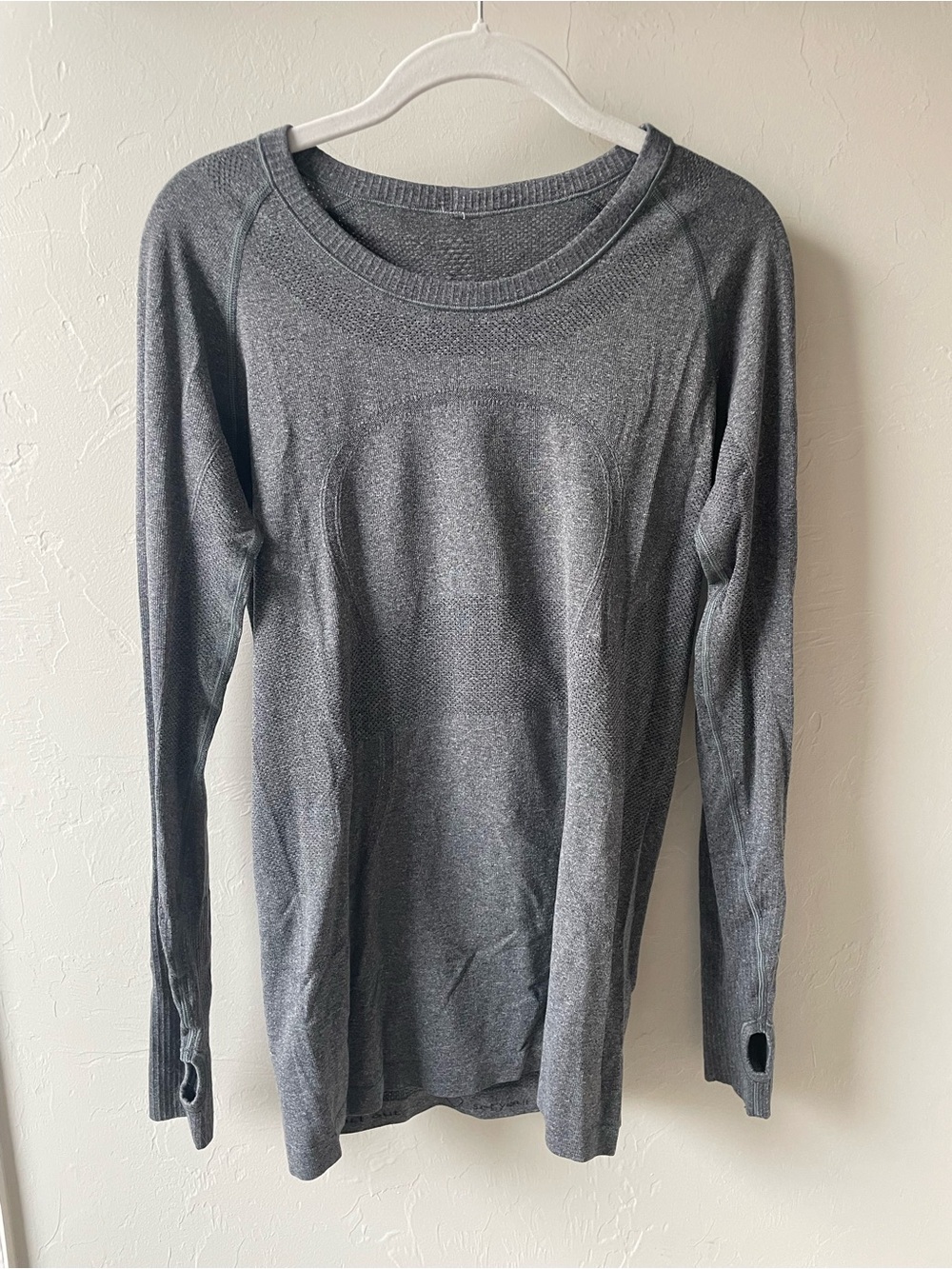 lululemon athletica Long Sleeve Crew Neck Top in Heather Gray